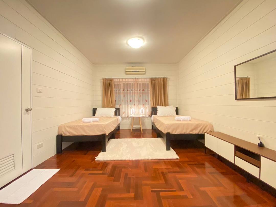 Twin room, garden view